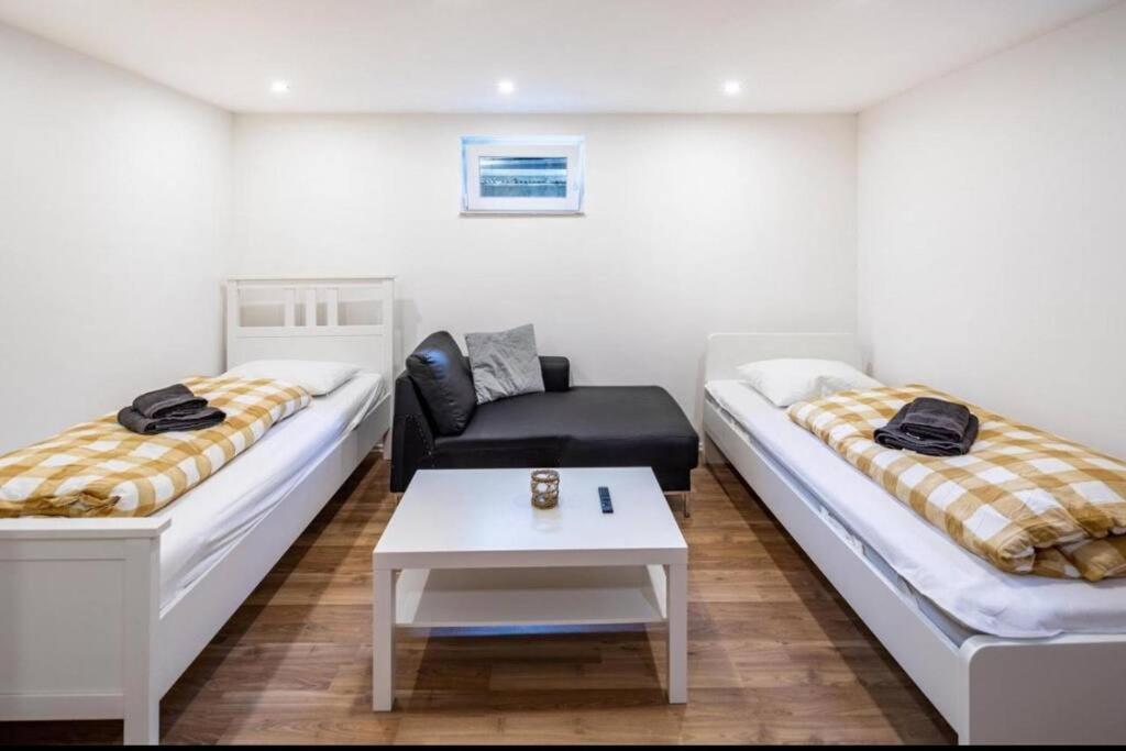 Cityloft Kassel 1 - Zentrale Unterkunft Fuer Gruppen Bis 7 Personen - Parkplatz - Netflix Dış mekan fotoğraf